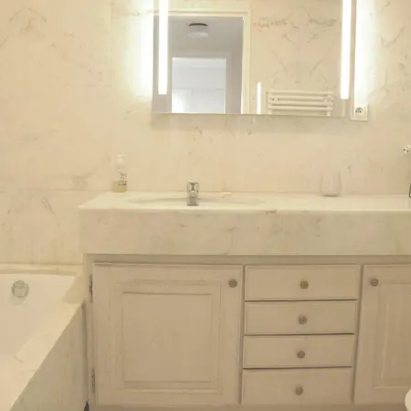 Διαμέρισμα Bel Appartement, Sublime Vue Mer, 2 Terrasses *